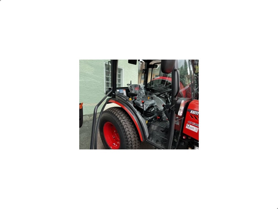 - - - CK3530C - Traktorer - Traktorer 2 wd - 5