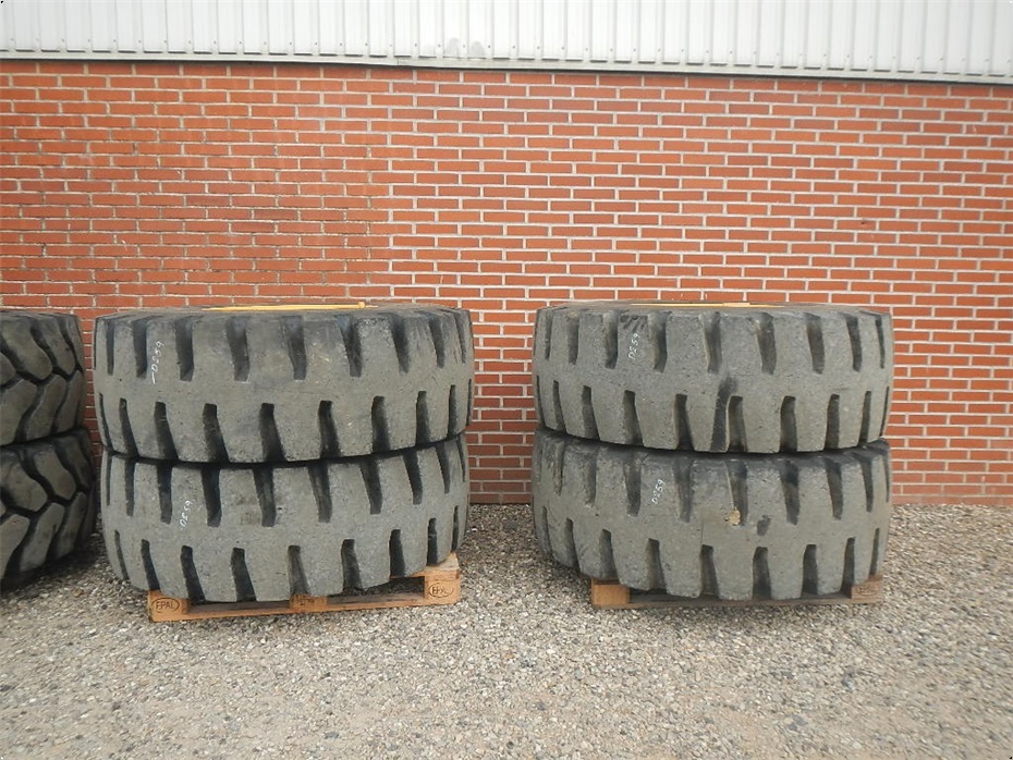 Bridgestone 20.5R25 20.5R25 - D259 - Hjul/larvefødder - Komplette hjul - 1