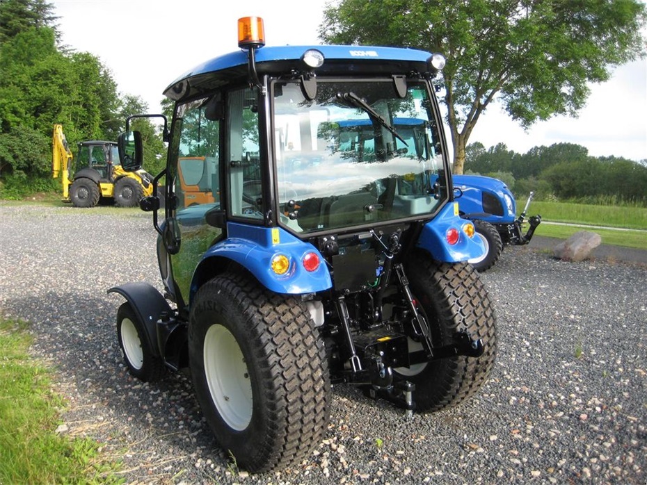 New Holland BOOMER 35 HST - Traktorer - Kompakt traktorer - 7