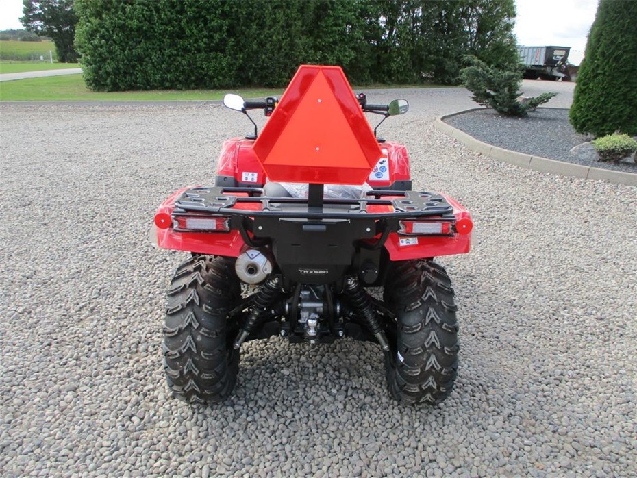 Honda TRX 520 FA Traktor. STORT LAGER AF HONDA  ATV. Vi hjælper gerne med at levere den til dig, og bytter gerne. KØB-SALG-BYTTE se mere på www.limas.dk - ATV - 12