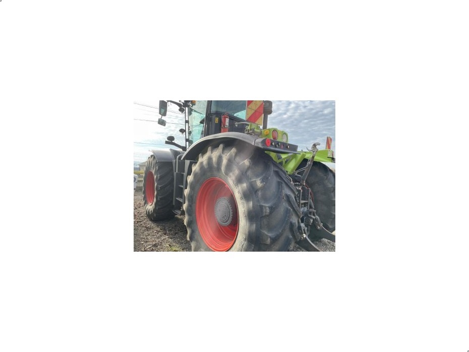 - - - XERION 3800 TRAC - Traktorer - Traktorer 2 wd - 4
