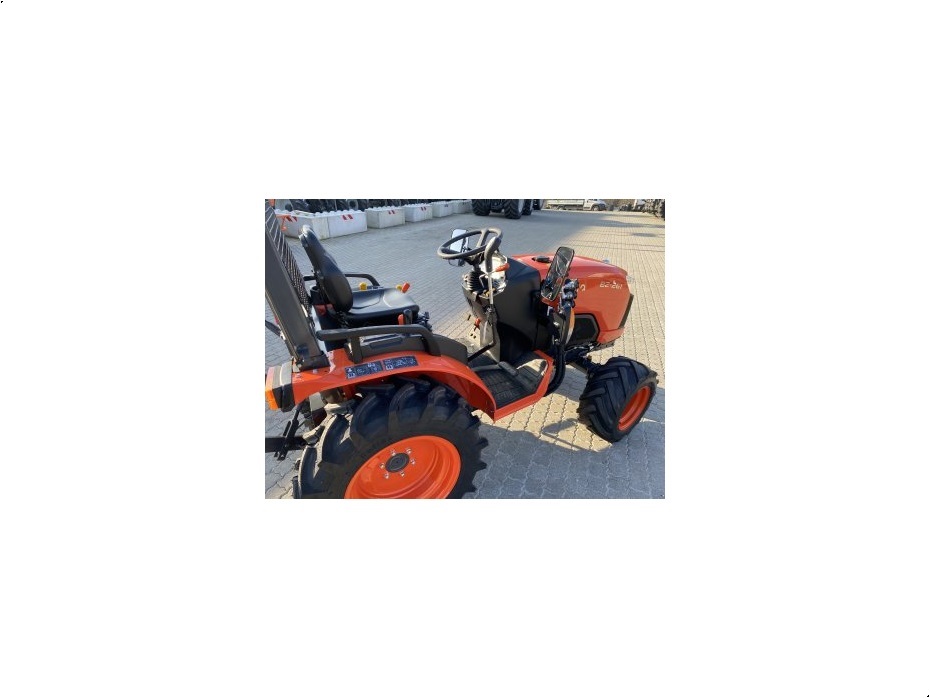 Kubota B2261 ROPS - Traktorer - Kompakt traktorer - 7
