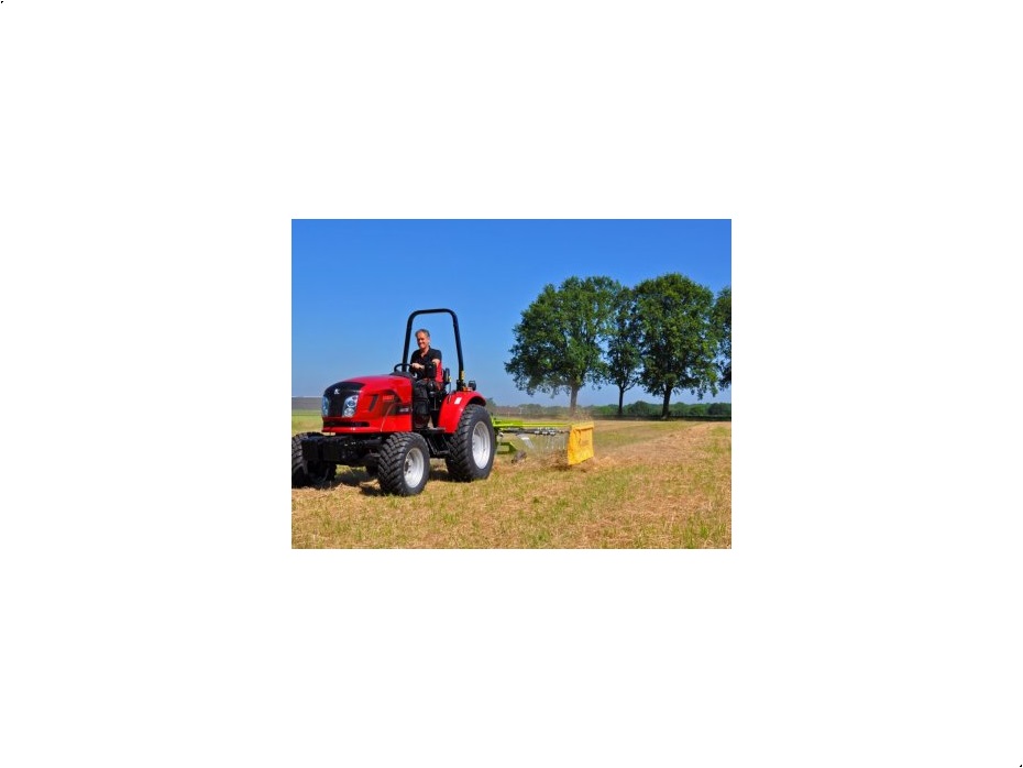 - - - 404G2 40PK compact tractor 4x4 - Traktorer - Traktorer 2 wd - 2