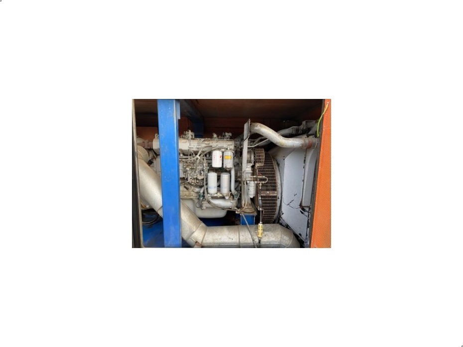- - - Stromerzeuger 300 kVA mit Iveco-Dieselmotor - Generatorer - 6