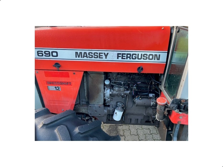 Massey Ferguson 690 - Traktorer - Traktorer 4 wd - 4