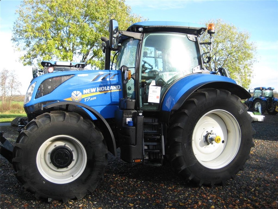 New Holland T7.225 AC - Traktorer - Traktorer 4 wd - 1