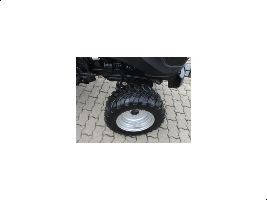 - - - Kleintraktor SOLIS 20 Traktor mit Galaxy Pro Bereifung (Aufpreis KFZ-Brief) - Traktorer - Traktorer 2 wd - 4