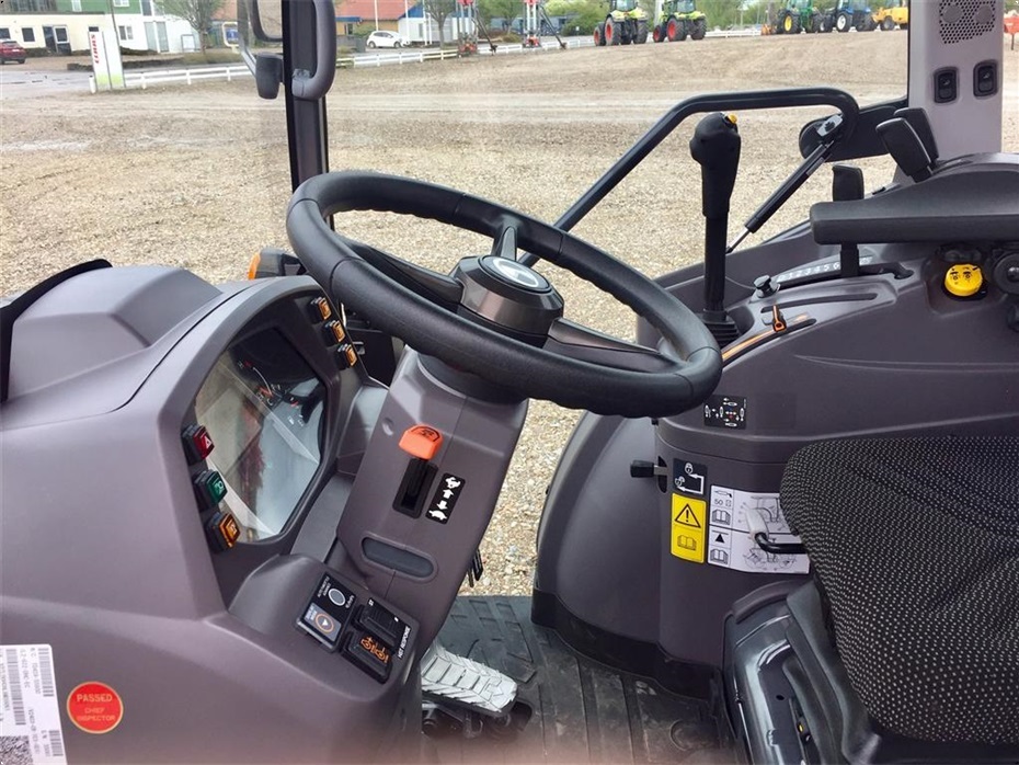 Kubota L2-622 - Traktorer - Kompakt traktorer - 5
