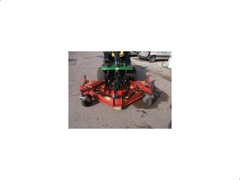 - - - RMR230V-F - Traktorer - Plænetraktorer - 3