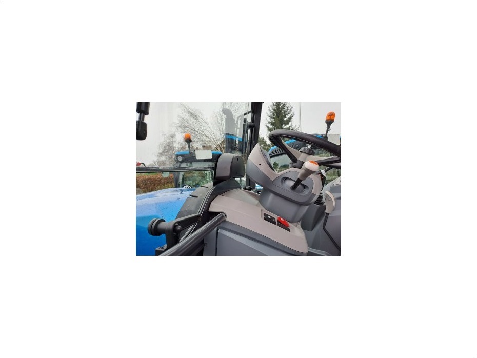 - - - Serie 4-070 - Traktorer - Traktorer 2 wd - 5