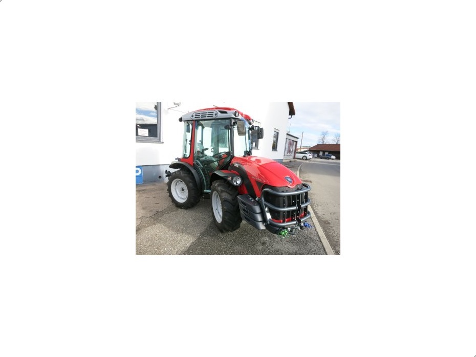 - - - Tony 10900SR - Traktorer - Traktorer 4 wd - 2