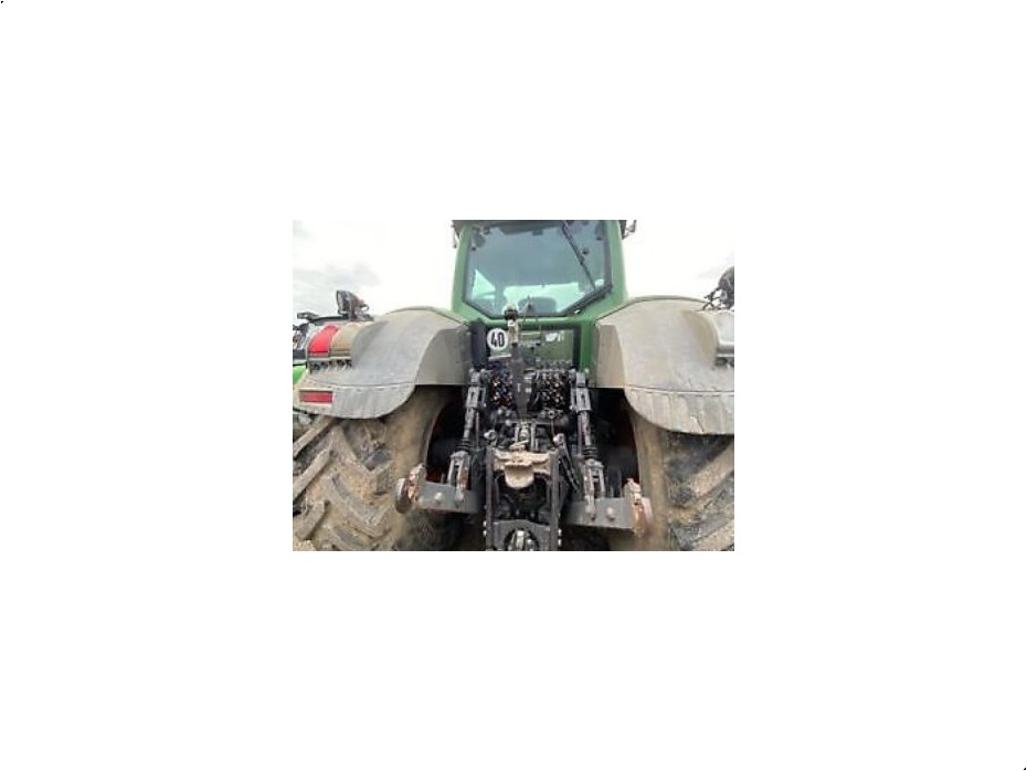 Fendt 824 SCR PROFI PLUS - Traktorer - Traktorer 2 wd - 6