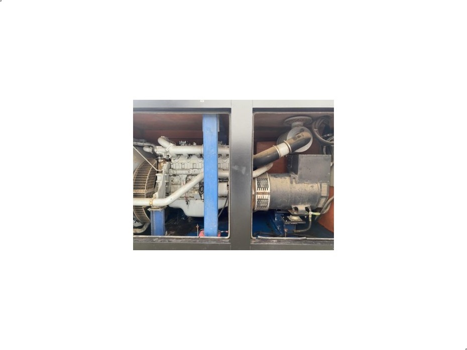 - - - Stromerzeuger 300 kVA mit Iveco-Dieselmotor - Generatorer - 5