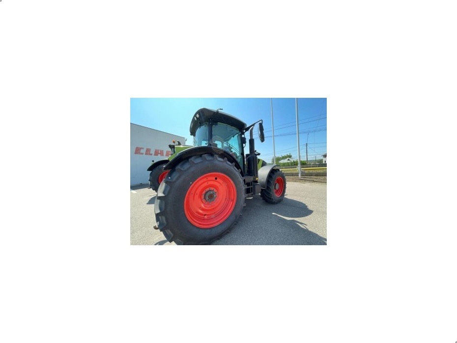 - - - ARION 660 CEBIS - Traktorer - Traktorer 2 wd - 4