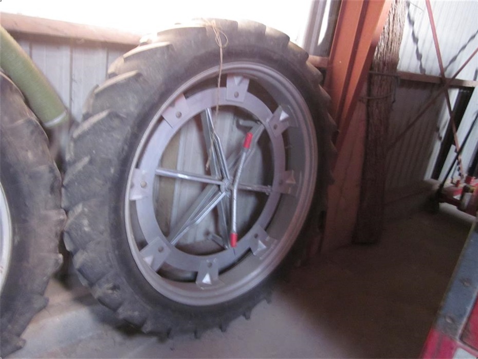 Michelin 11,2X48 - Traktor tilbehør - Tvillingehjul - 1