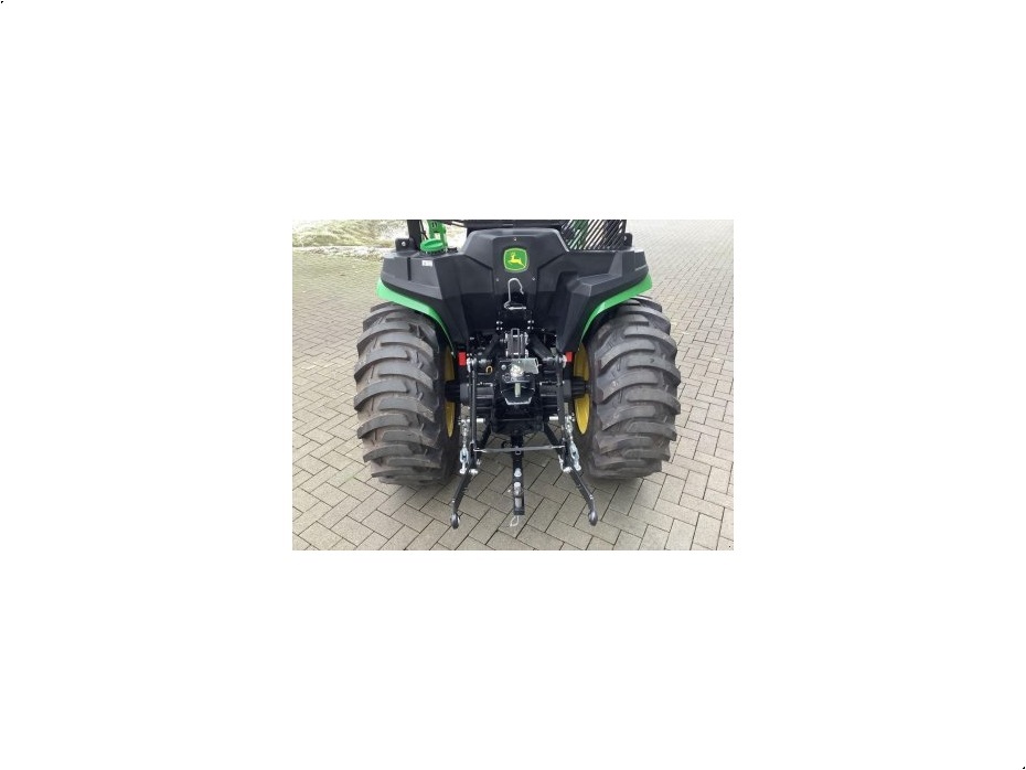 John Deere 3038E - Traktorer - Kompakt traktorer - 3
