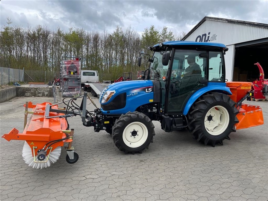 LS MT3.60 HST Snowline - Traktorer - Kompakt traktorer - 7