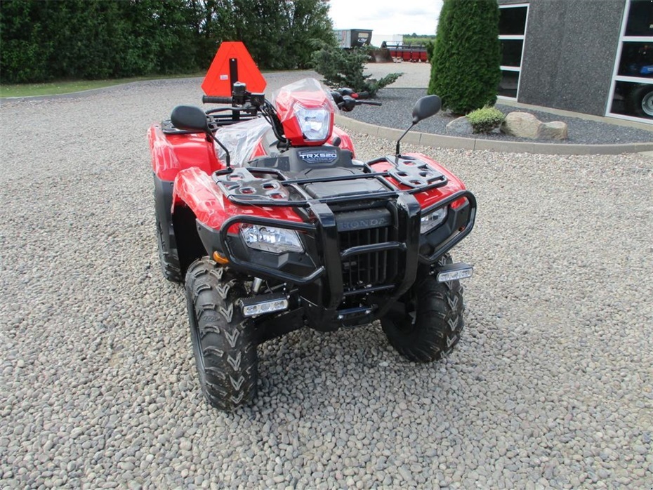 Honda TRX 520 FA Traktor. STORT LAGER AF HONDA  ATV. Vi hjælper gerne med at levere den til dig, og bytter gerne. KØB-SALG-BYTTE se mere på www.limas.dk - ATV - 17