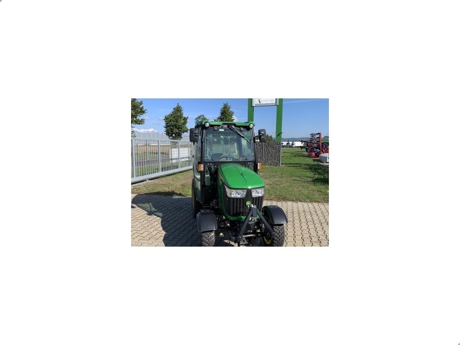 John Deere 2032R - Traktorer - Kompakt traktorer - 2
