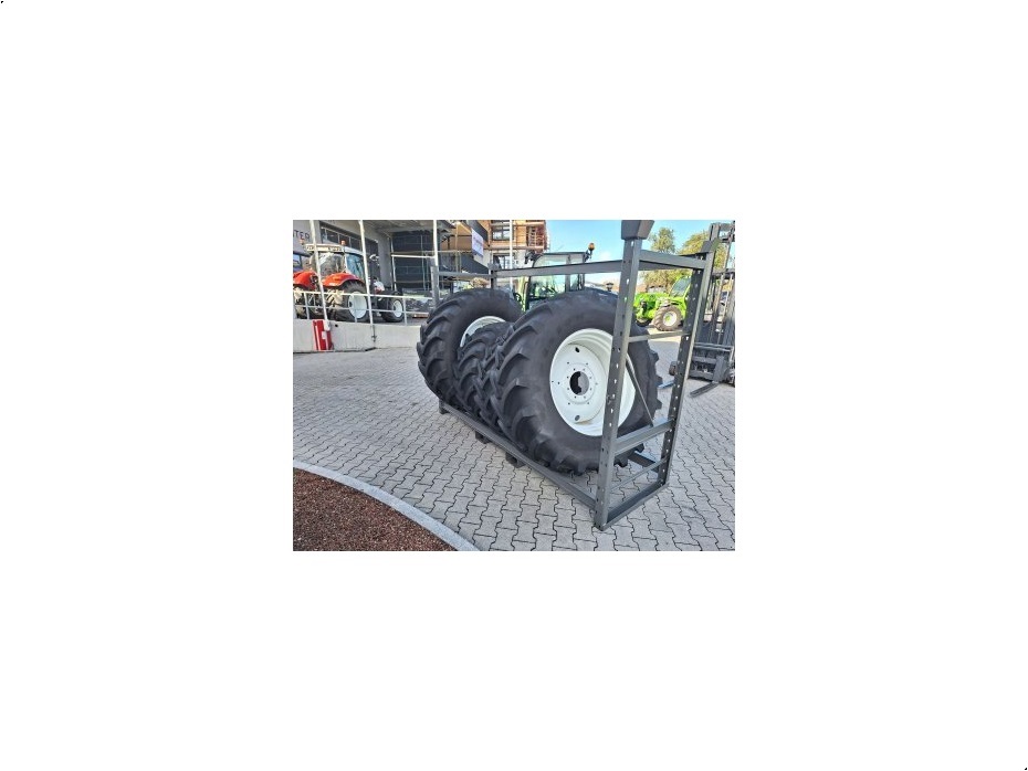 Firestone 600/65R34 + 480/65R24 Steyr Multi / Expert - Traktor tilbehør - Komplette hjul - 3