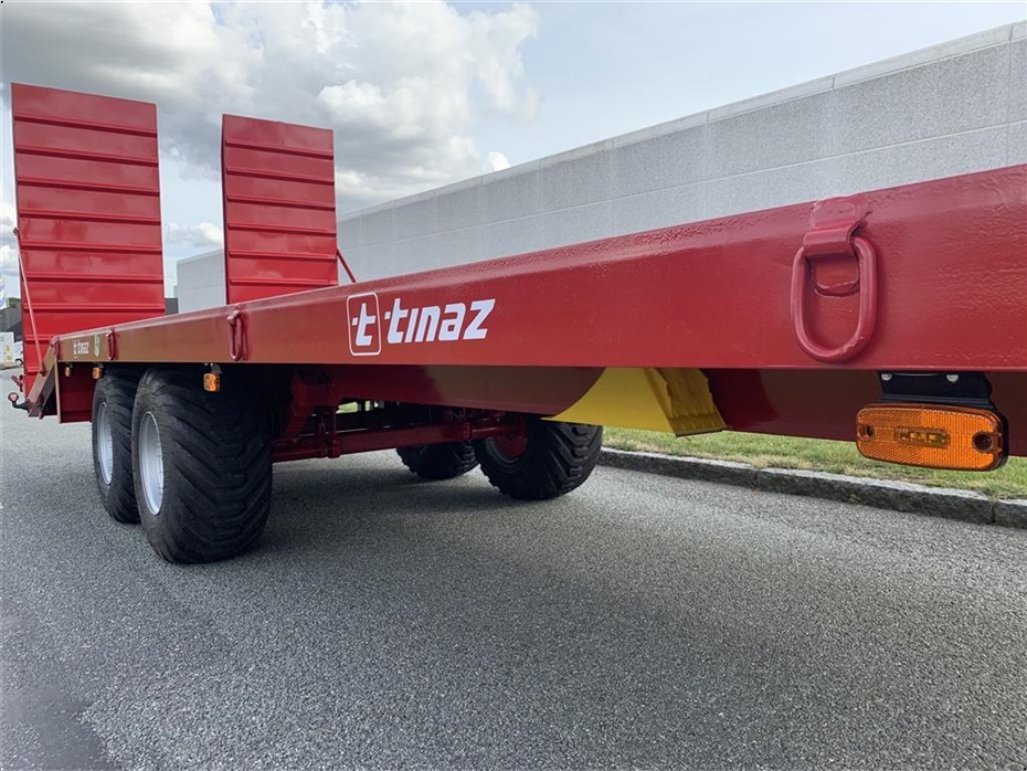 Tinaz 12 tons maskintrailer med hydrauliske bredde ramper - Vogne - Maskintransportvogne - 4