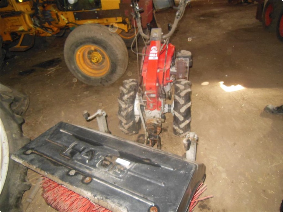 Nibbi Mak 4 med kost - Traktorer - To-hjulede - 1