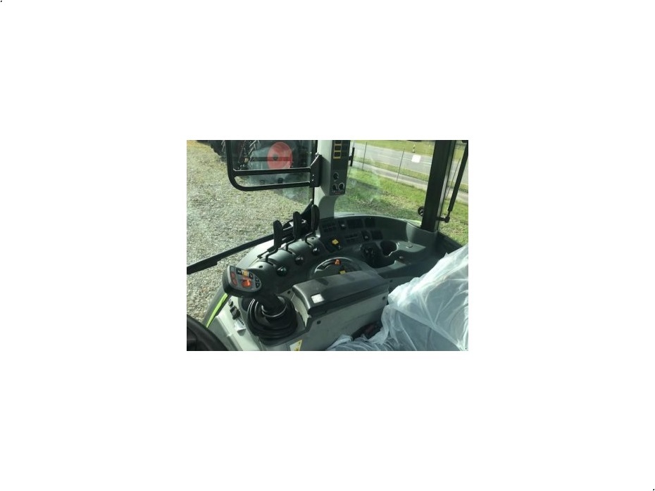 - - - ARION 420 CIS - Traktorer - Traktorer 2 wd - 8