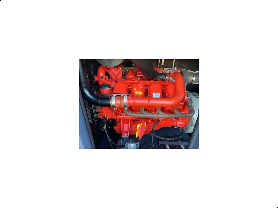 - - - DC16 - 715 kVA Generator - DPX-17955 - Generatorer - 8