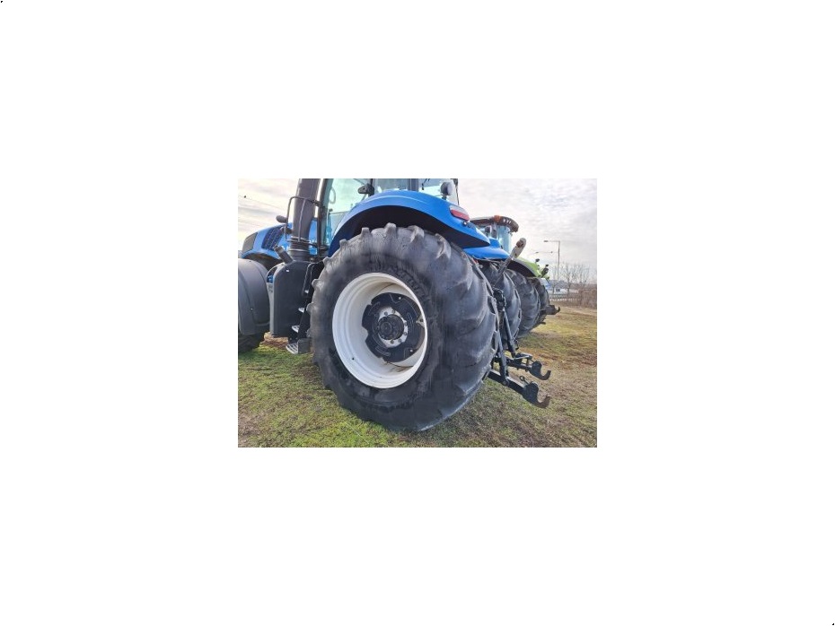 New Holland Tractor NEW HOLLAND T8.435 - Traktorer - Traktorer 2 wd - 5