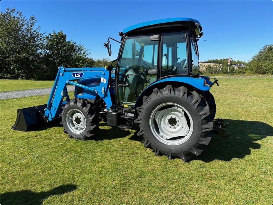 LS XU6168 Power shift - Traktorer - Kompakt traktorer - 13
