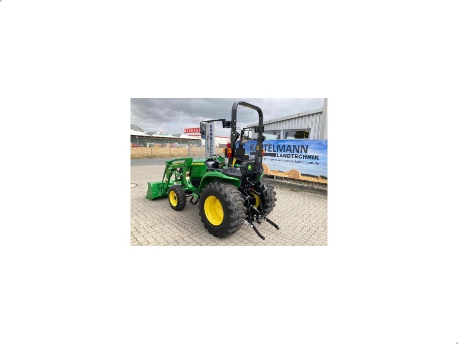 John Deere 3025 E - Traktorer - Kompakt traktorer - 4