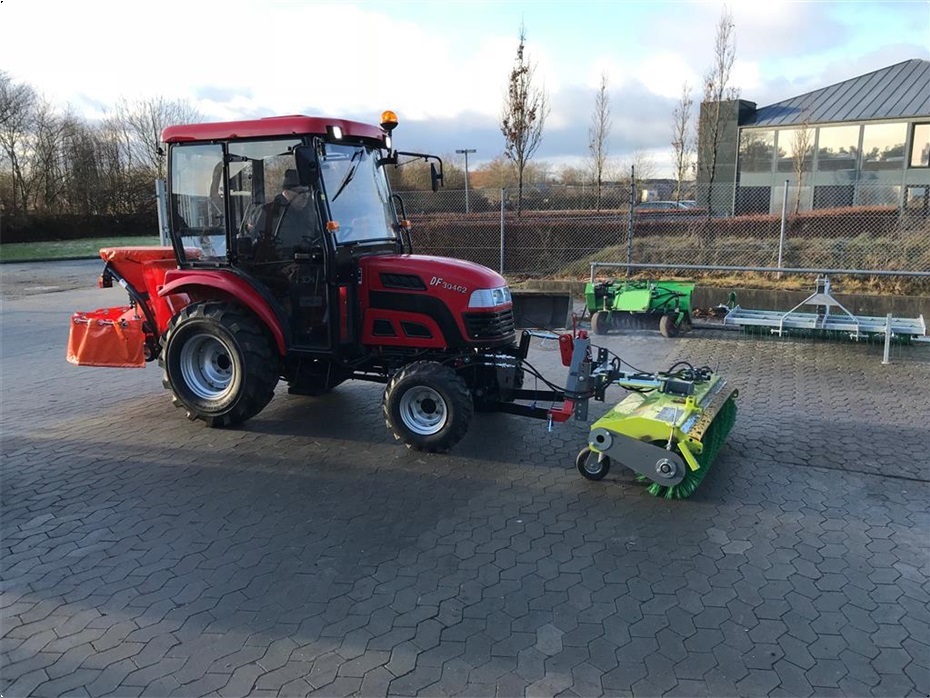 DONG FENG DF-304 G2 Snowline - Traktorer - Kompakt traktorer - 6