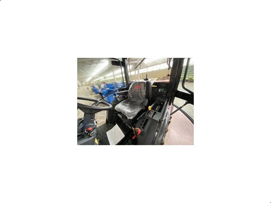 Kioti CX 2510 HST - Traktorer - Kompakt traktorer - 4